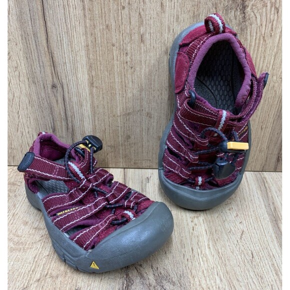 KEEN Kids Newport H2 Waterproof Sport Trail Sandals Red Toddler Size 9 - Picture 1 of 16
